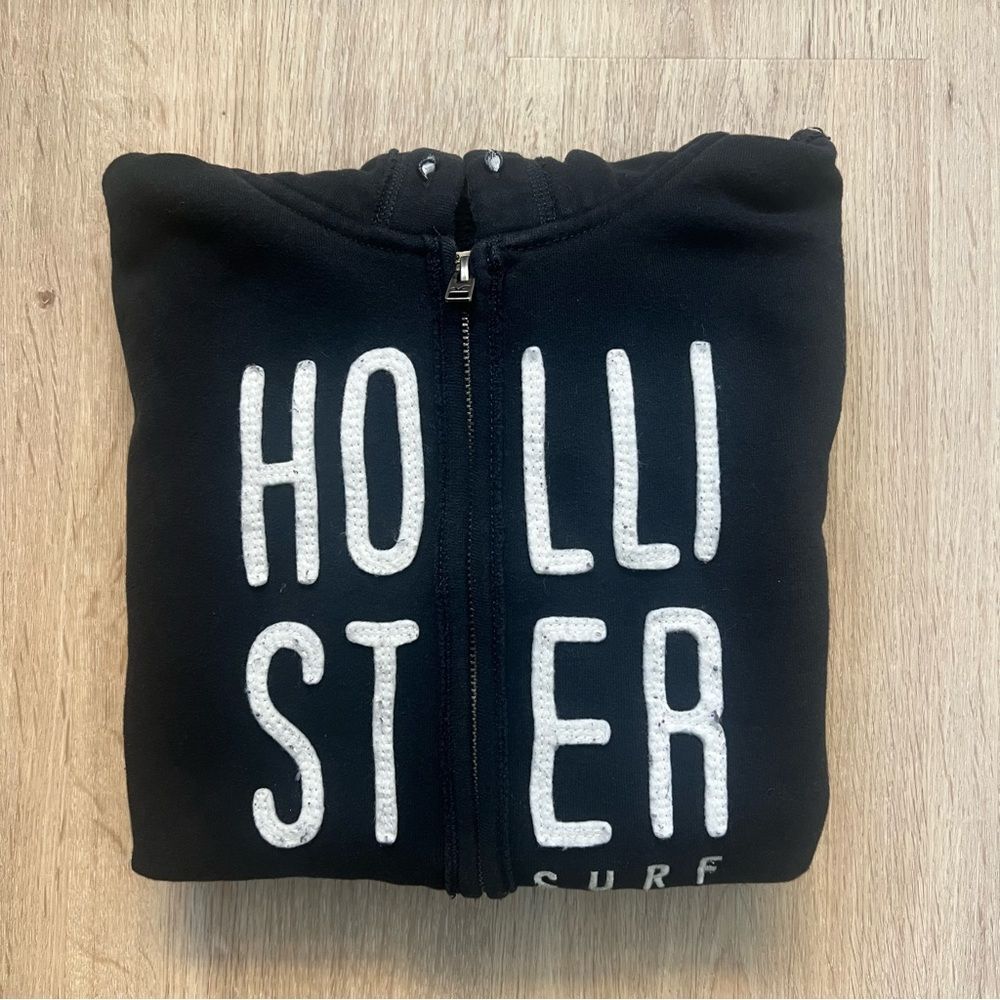 Vintage Y2K Hollister Surfwear Black Spellout Embroidered Hoodie Women’s Medium